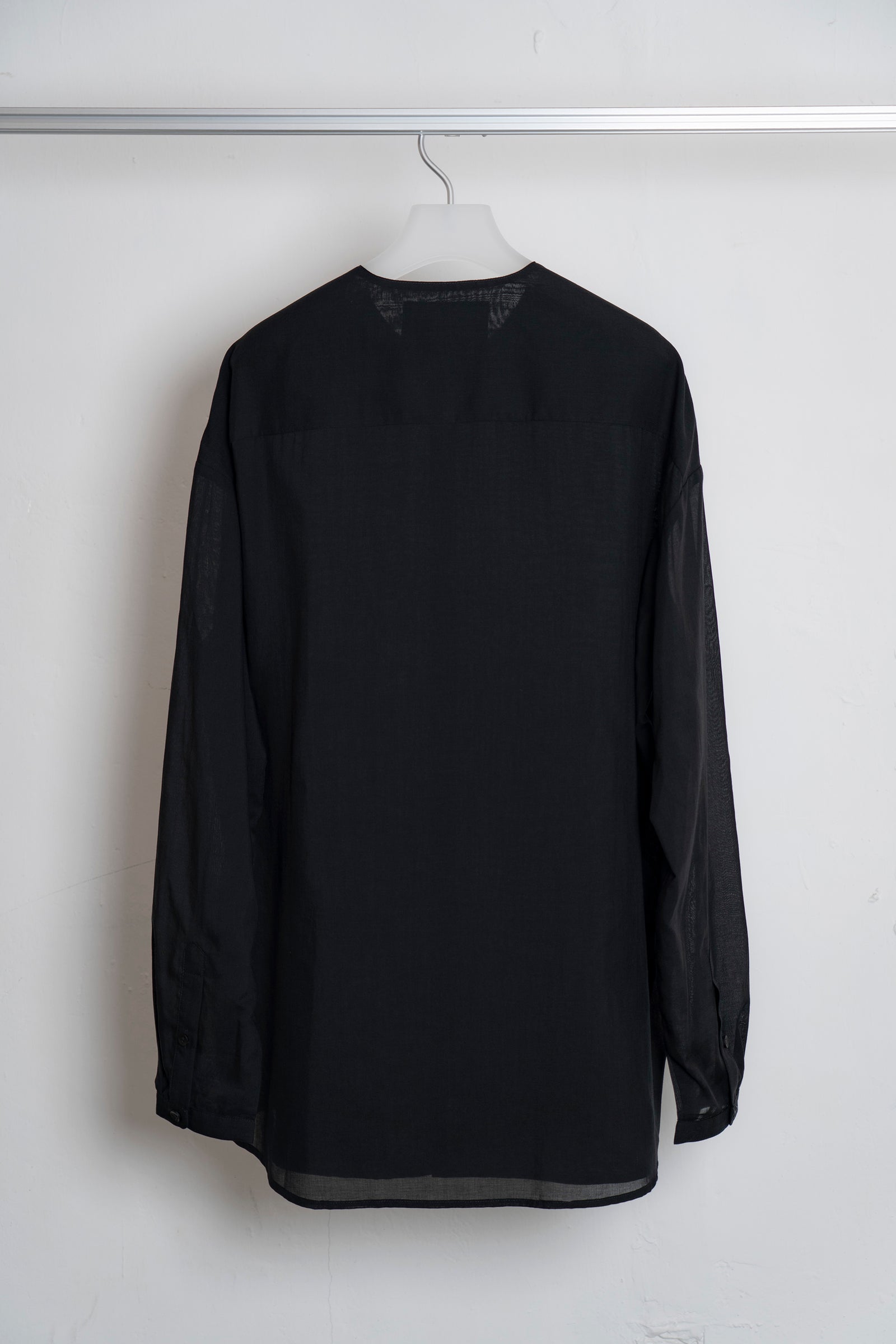 The Collarless Shirt - Black