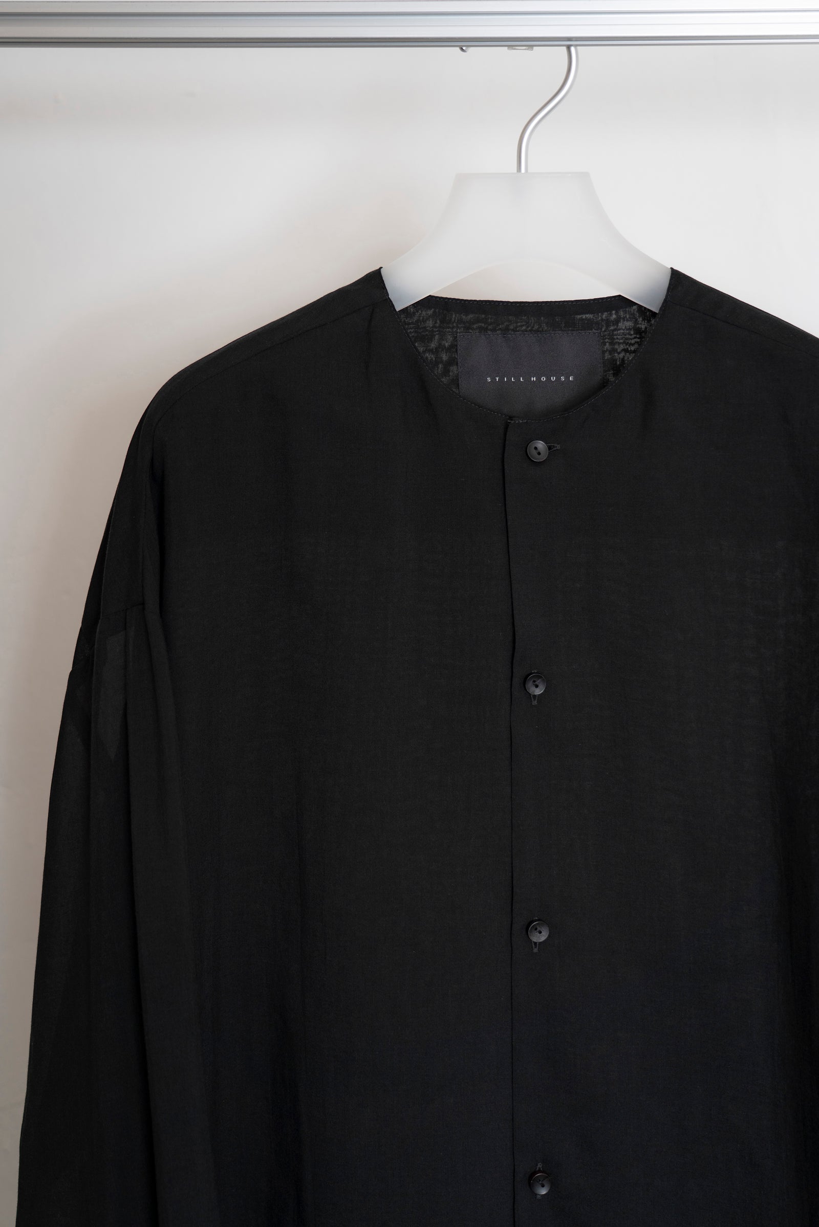 The Collarless Shirt - Black