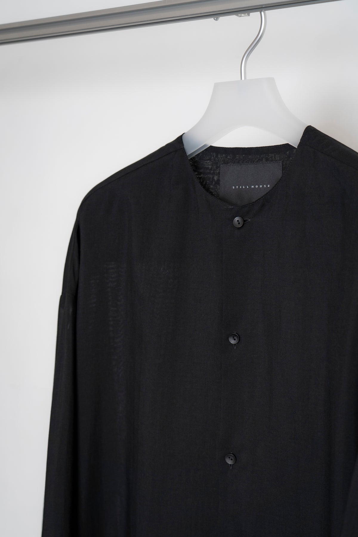 The Collarless Shirt - Black