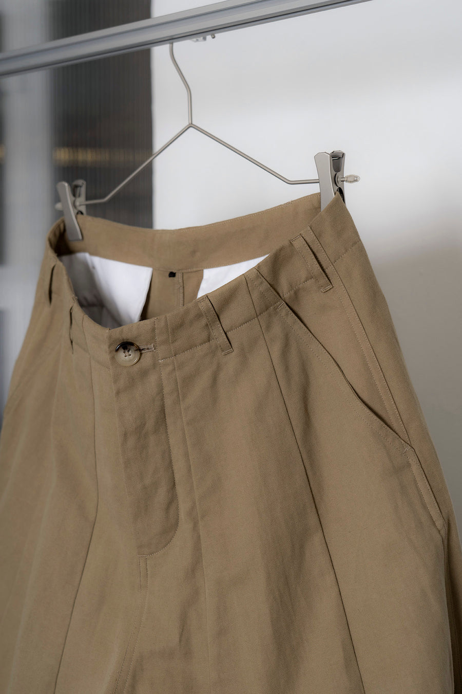 The Hem Darts Pants - Camel