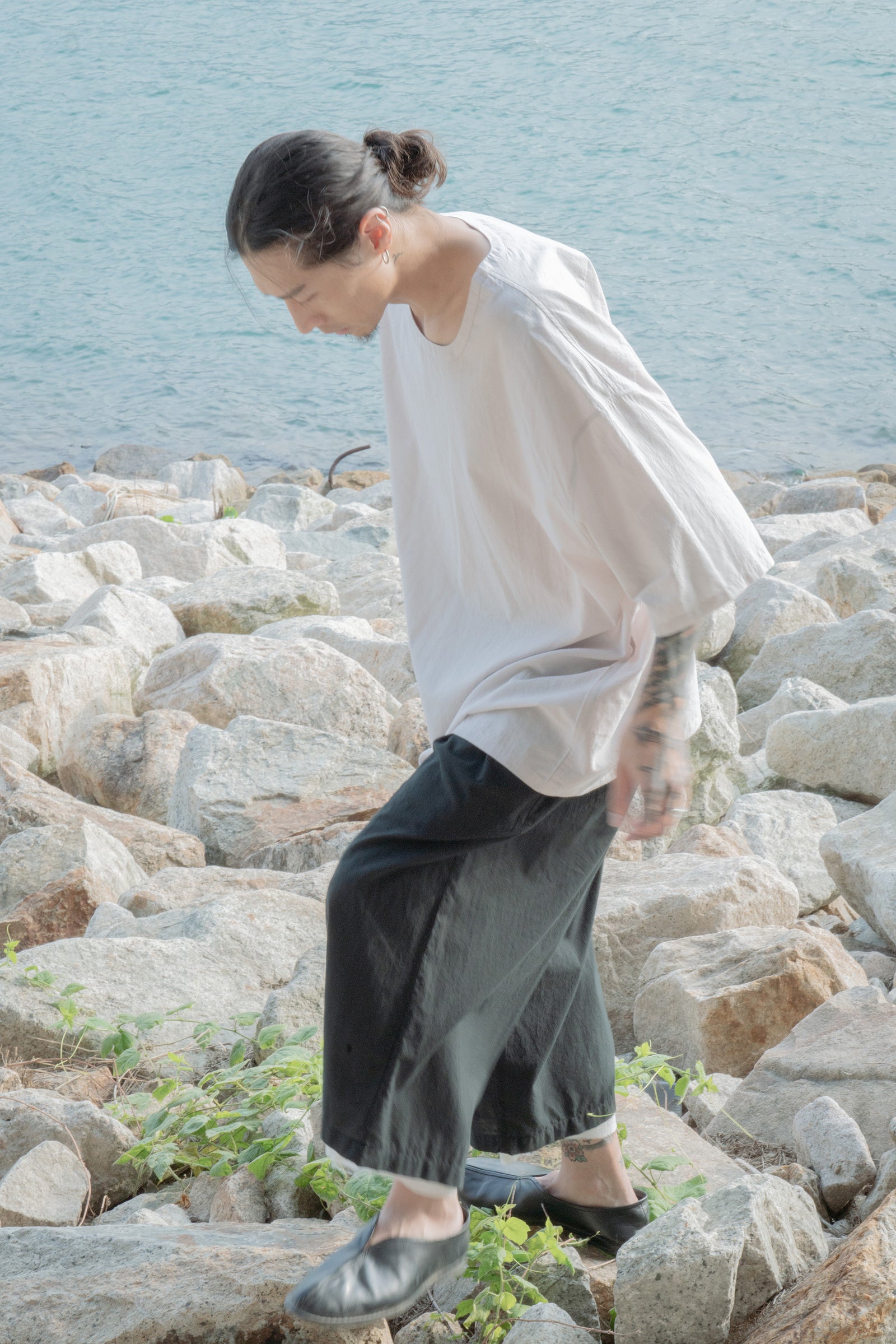 The Frayed Layer Pants - Black