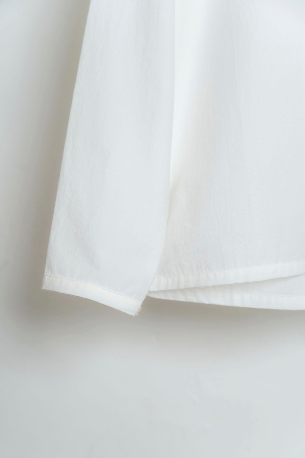 The Pullover Shirt - White