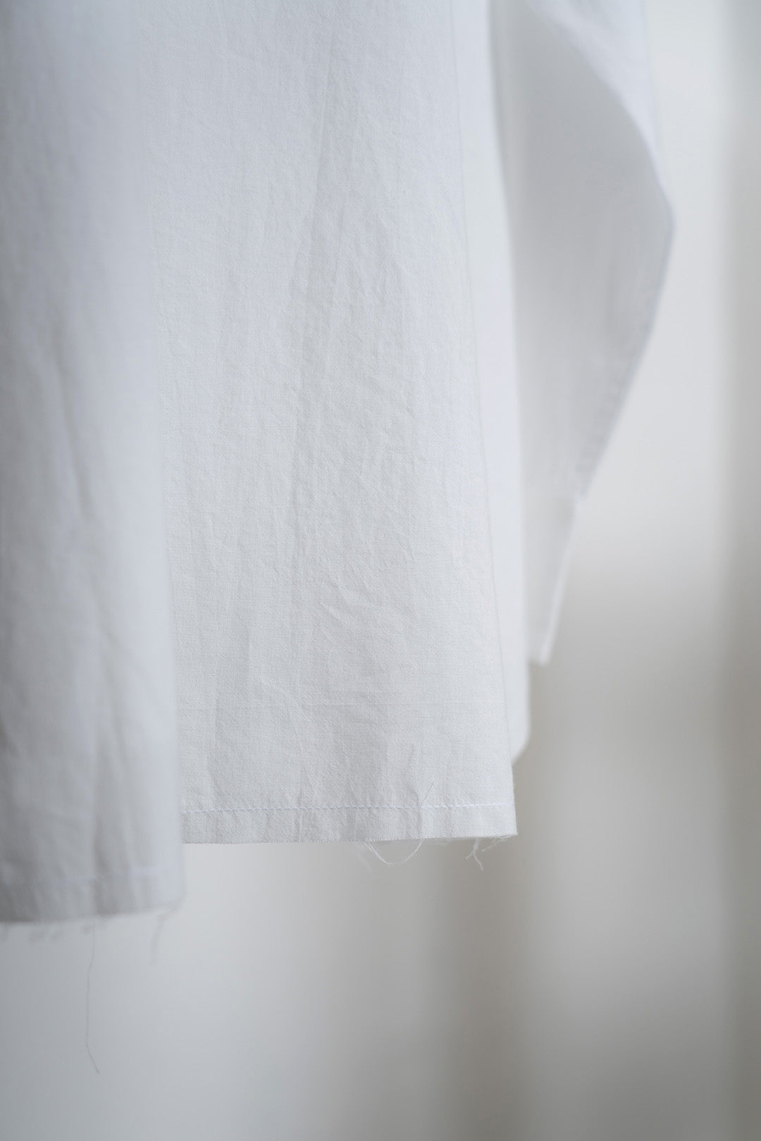 The Frayed Shirt - White