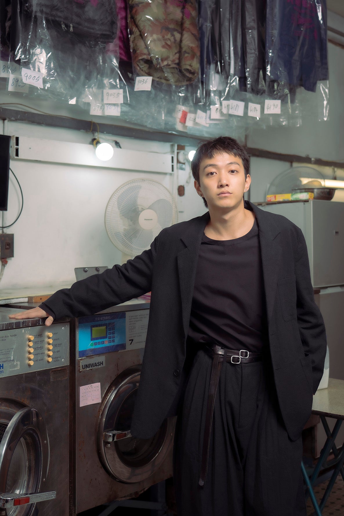 The Long Leather Belt - Black