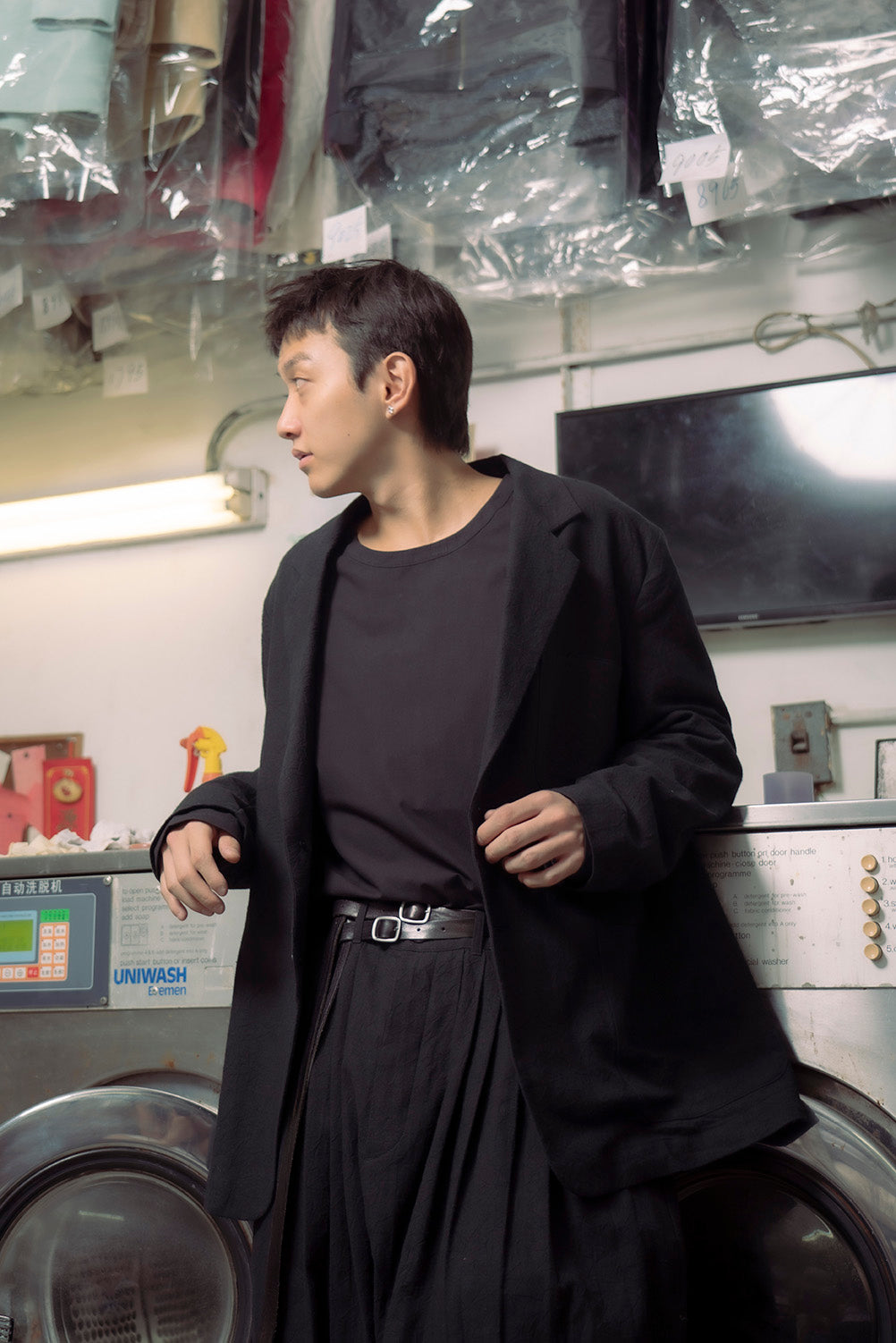 The Long Leather Belt - Black