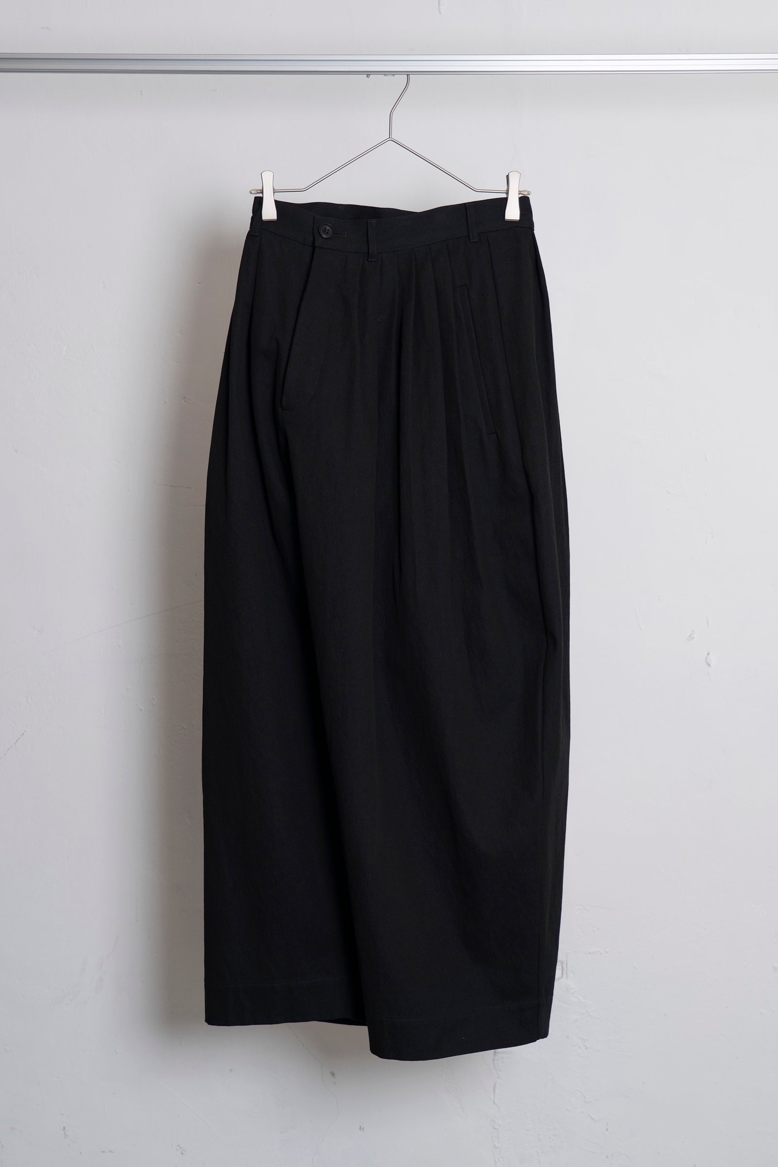 The Pleaty Trousers - Black