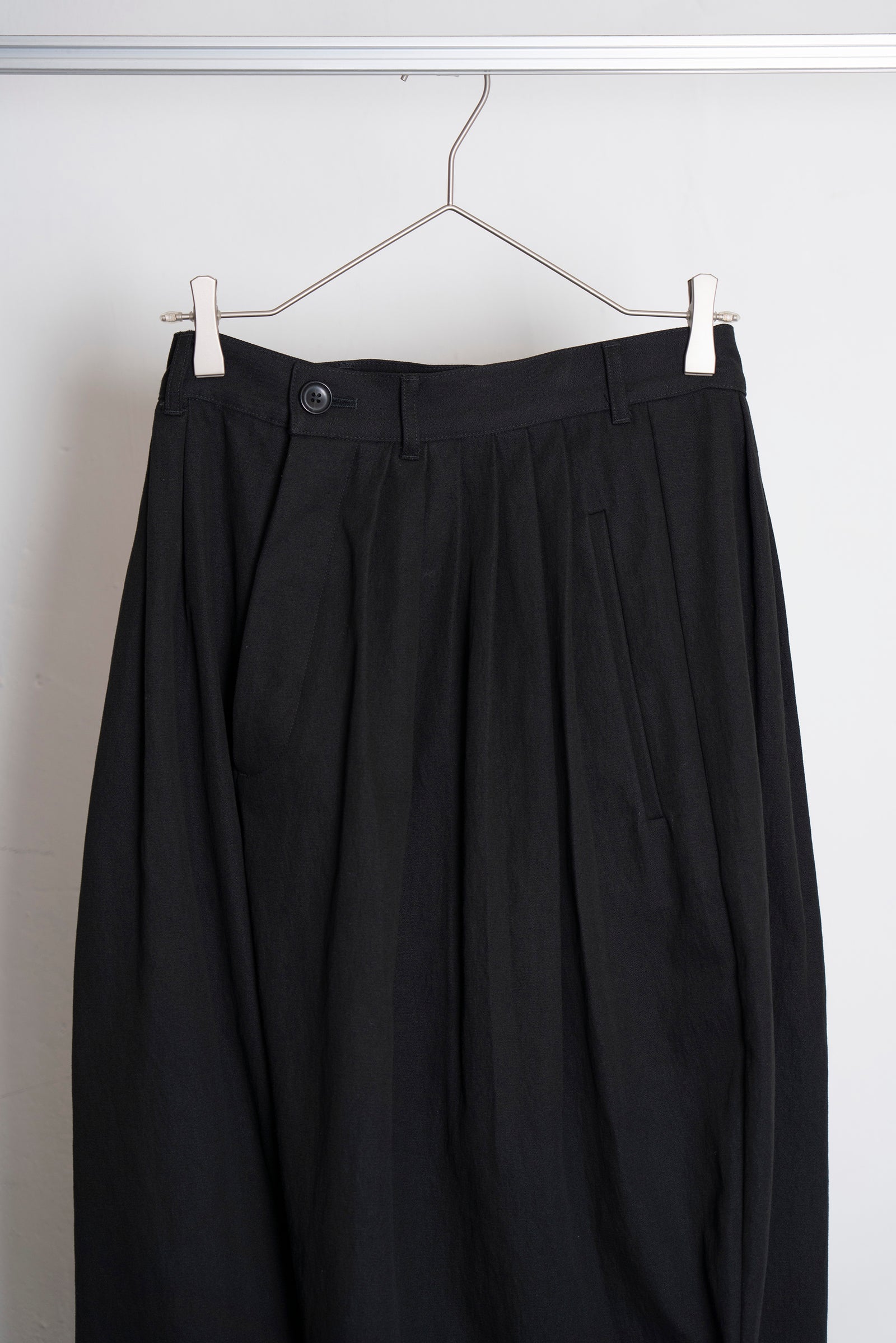 The Pleaty Trousers - Black
