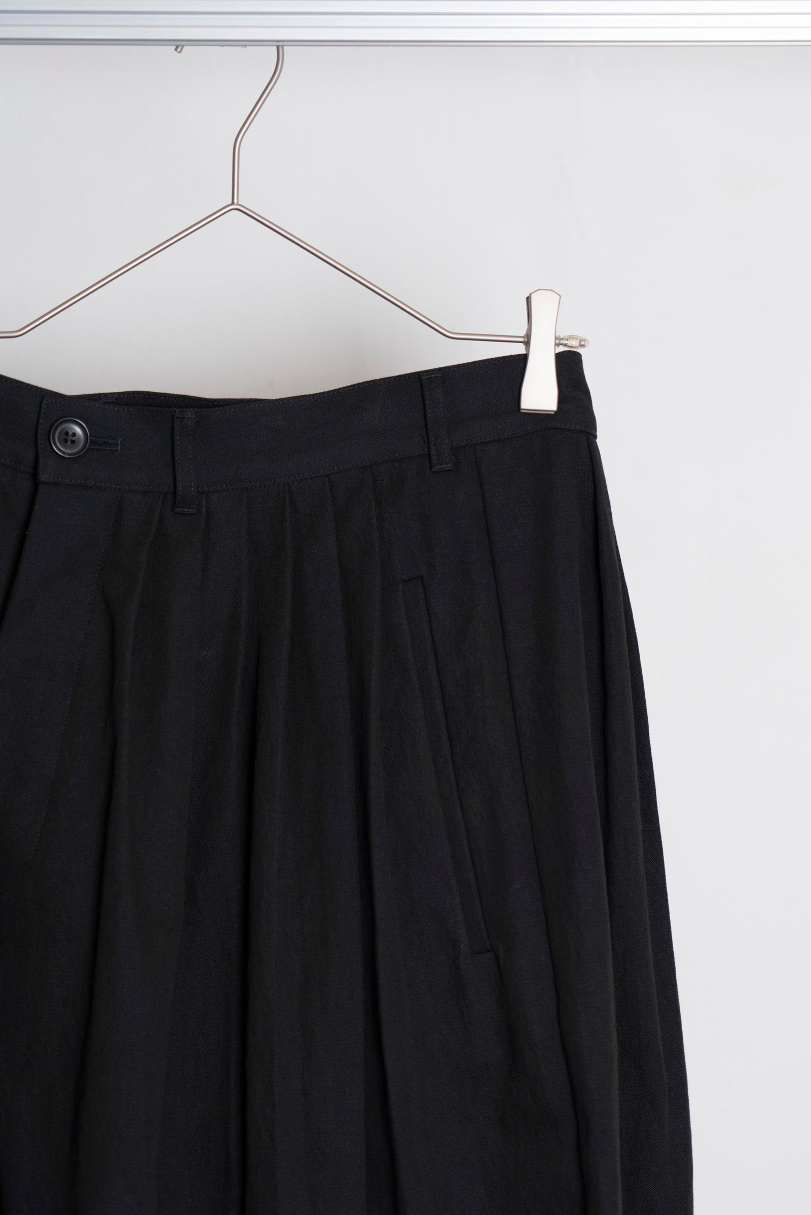 The Pleaty Trousers - Black
