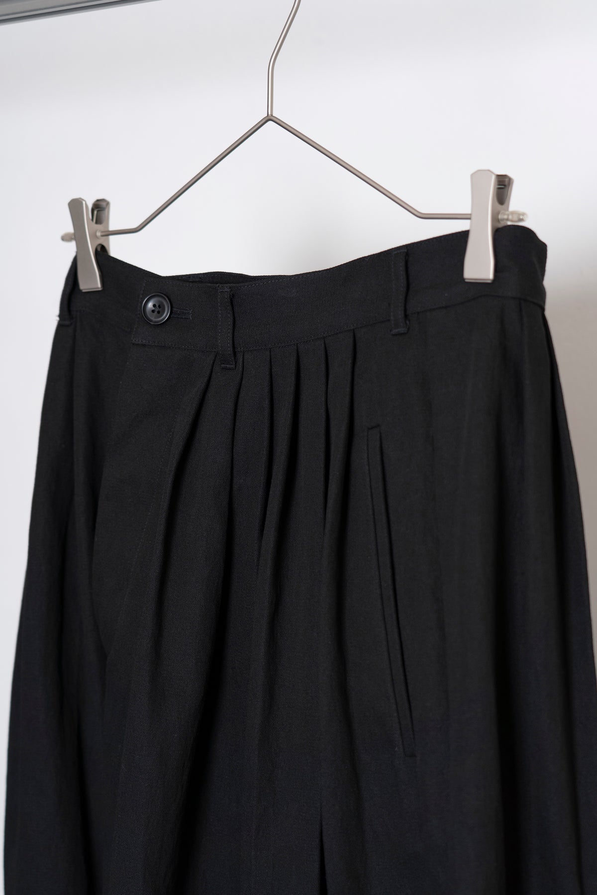 The Pleaty Trousers - Black