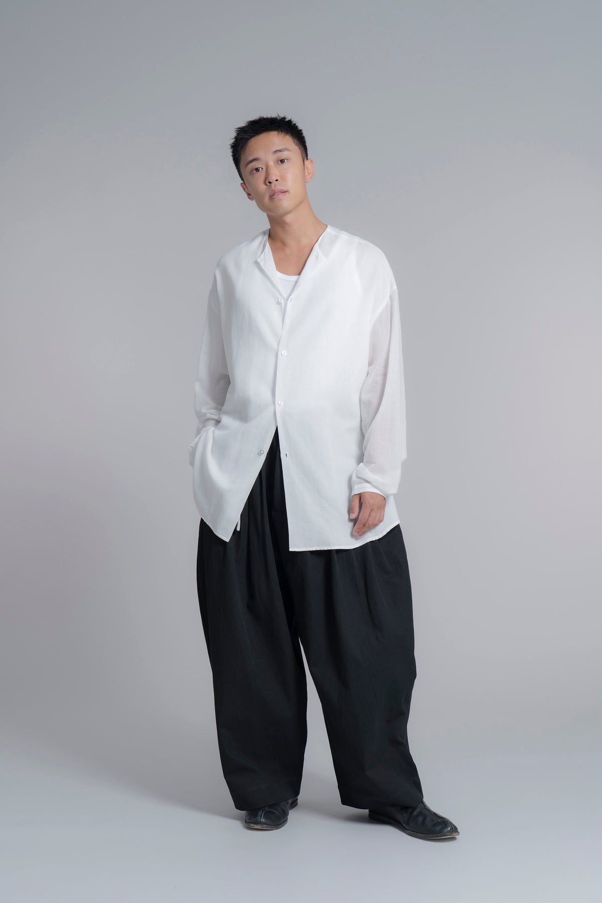 The Collarless Shirt - White