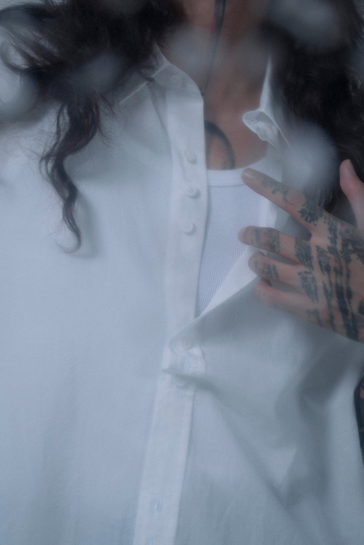 The Frayed Shirt - White