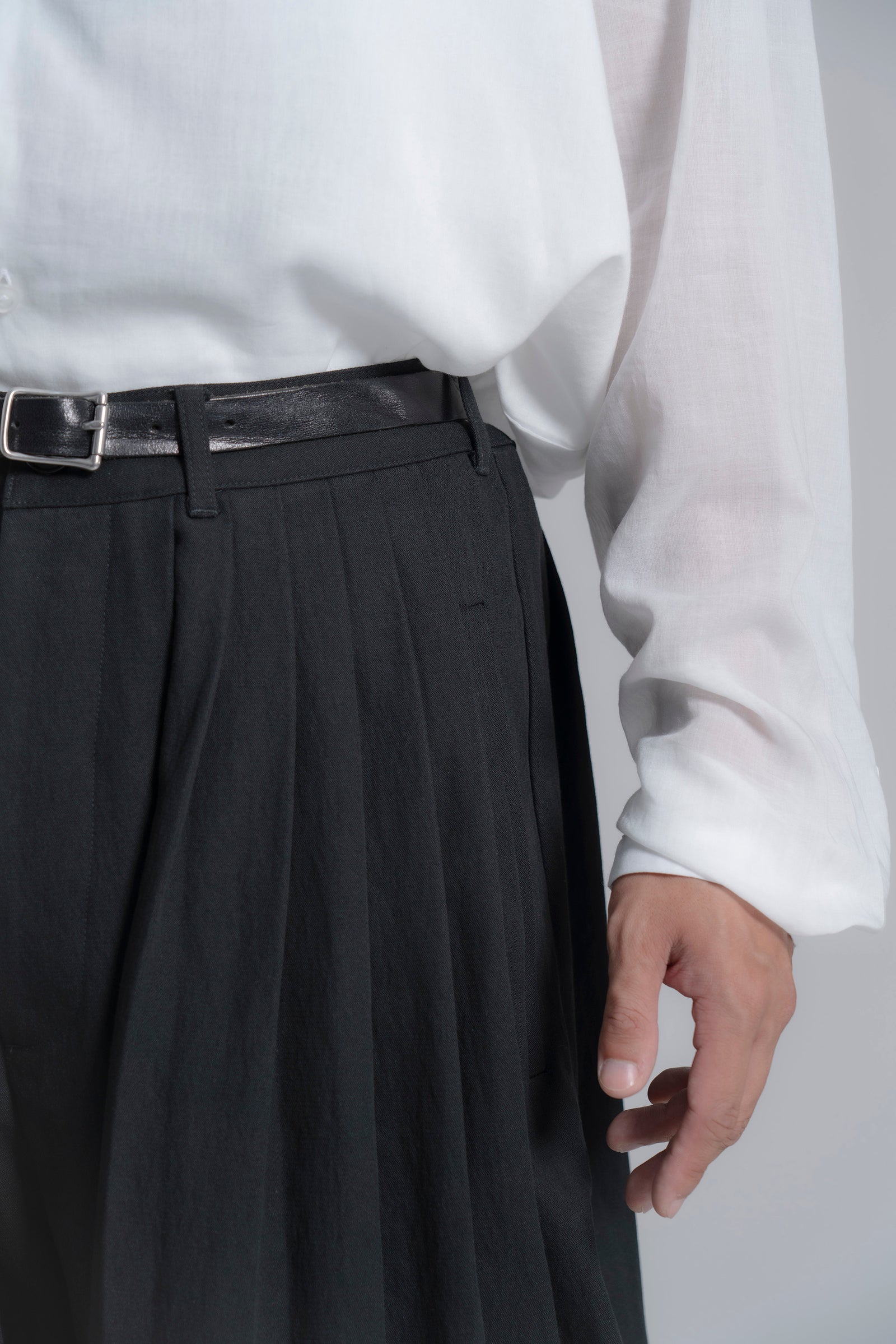 The Pleaty Trousers - Black