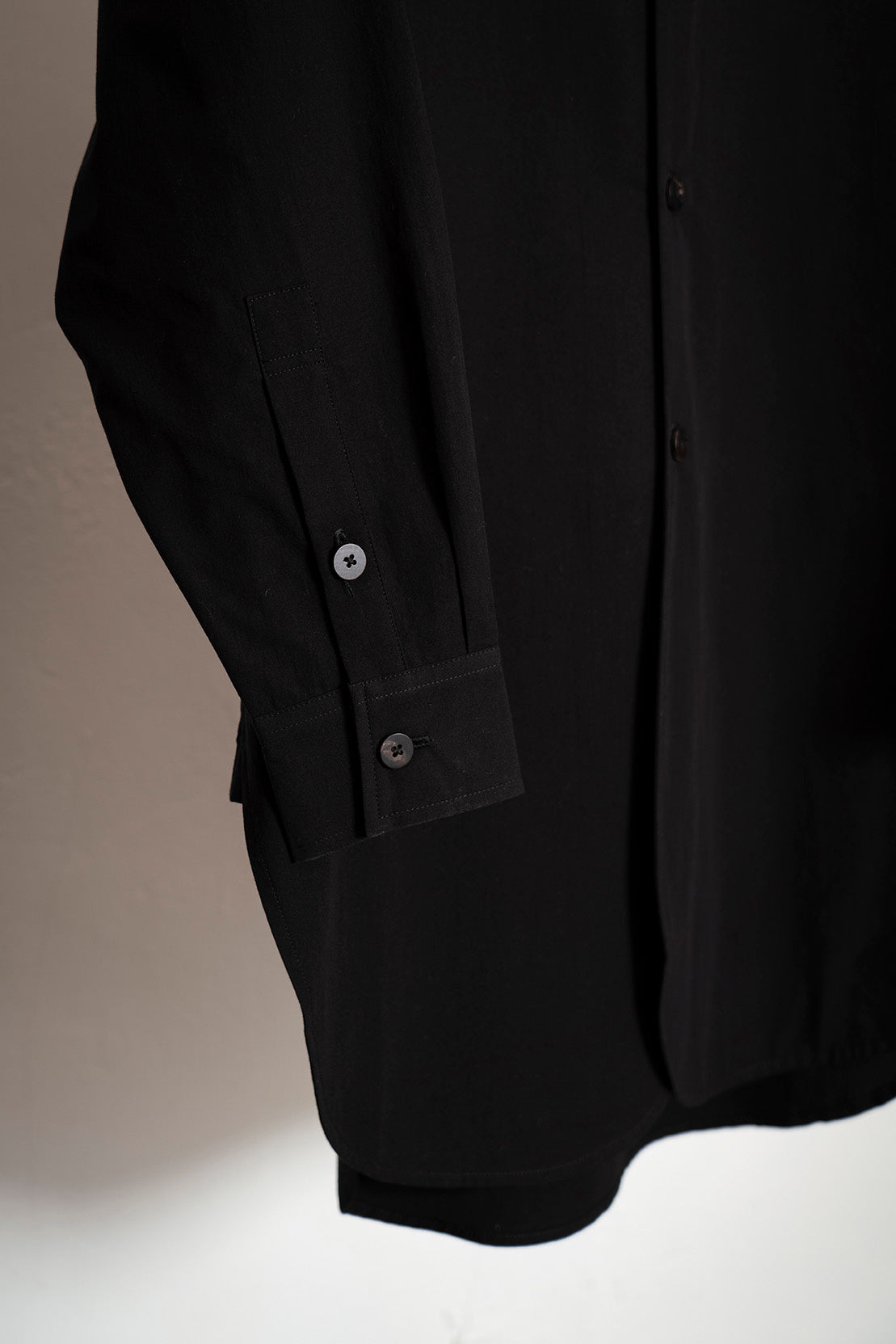 The Collarless Shirt - Black