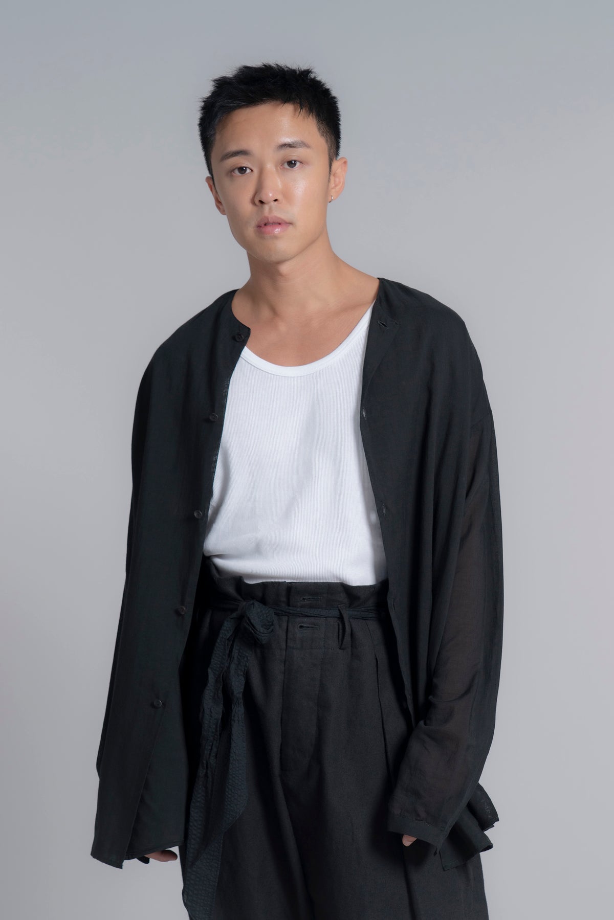 The Collarless Shirt - Black