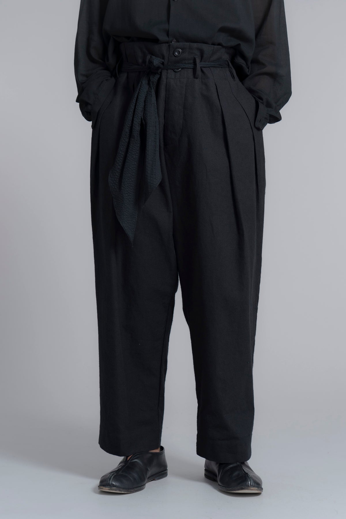 The Belted Hollywood Trousers - Black