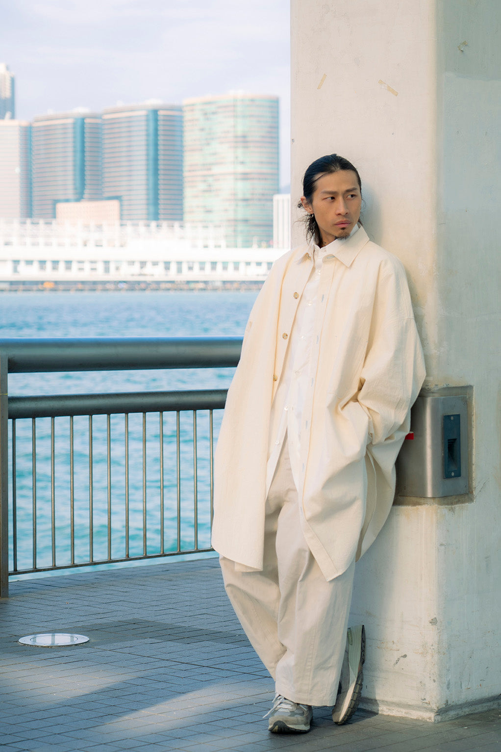 The Hem Darts Pants - Beige