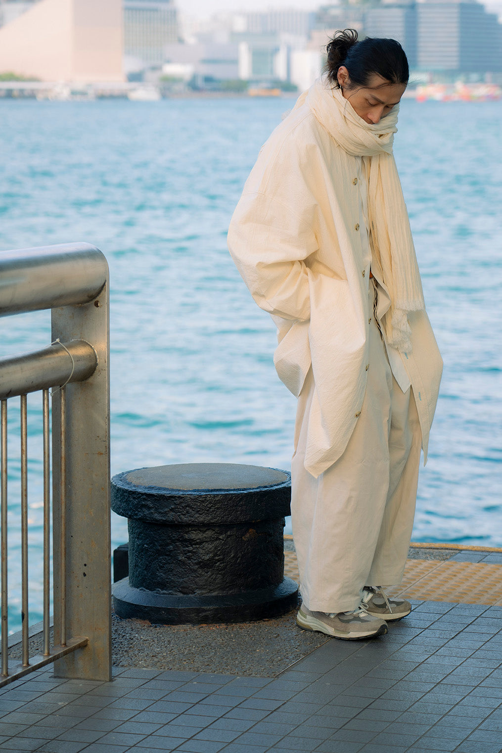 The Hem Darts Pants - Beige