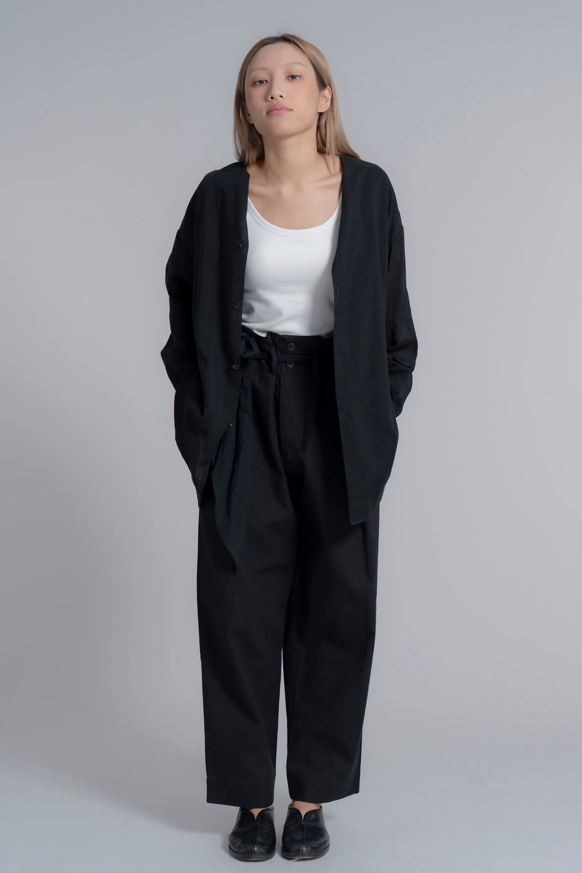 The Collarless Shirt - Black