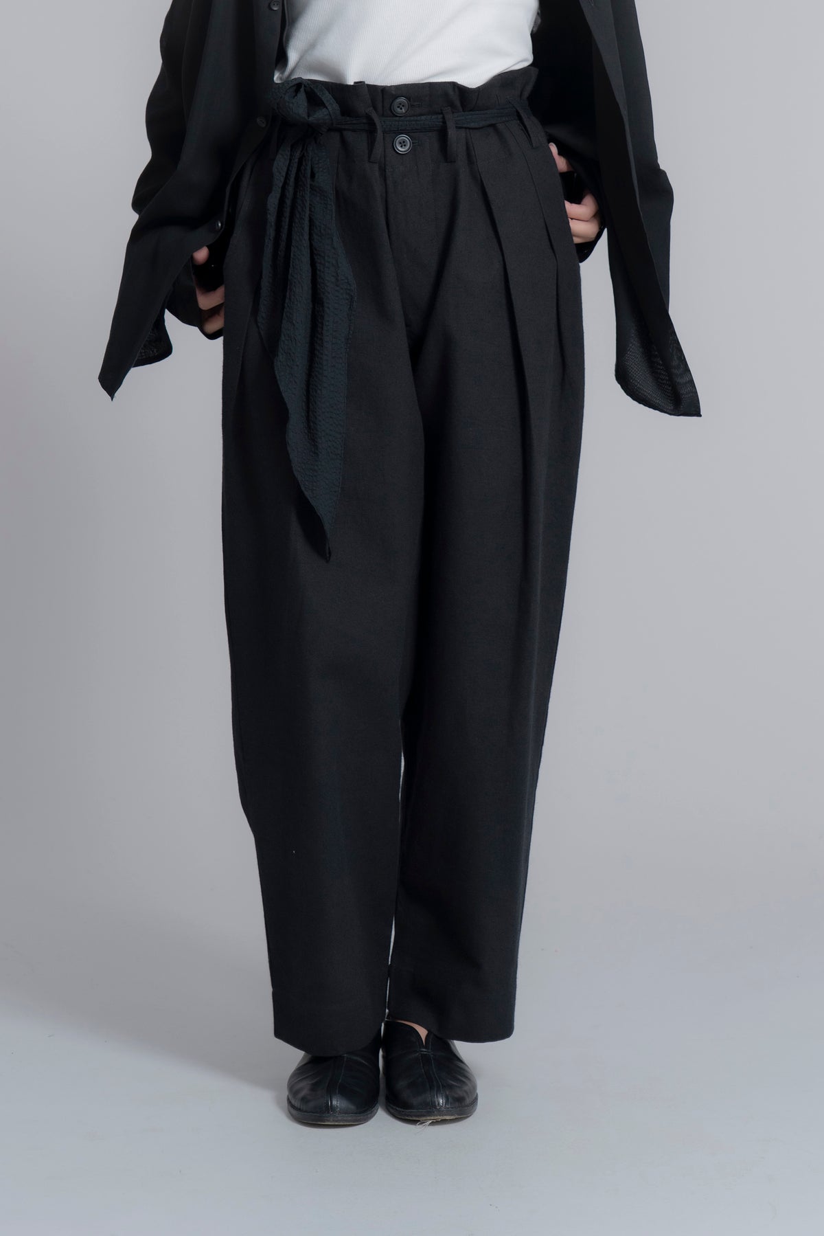 The Belted Hollywood Trousers - Black