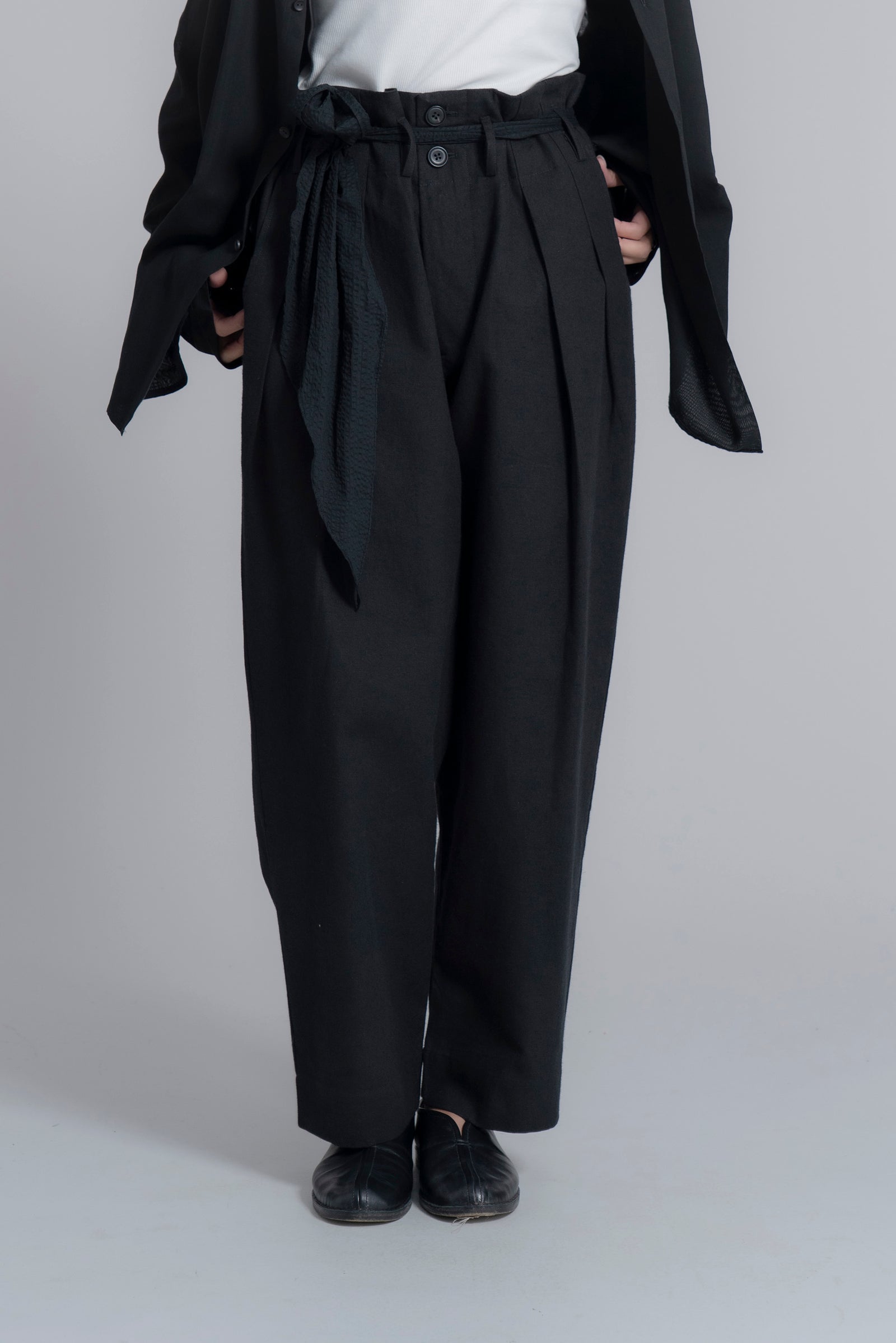 The Belted Hollywood Trousers - Black