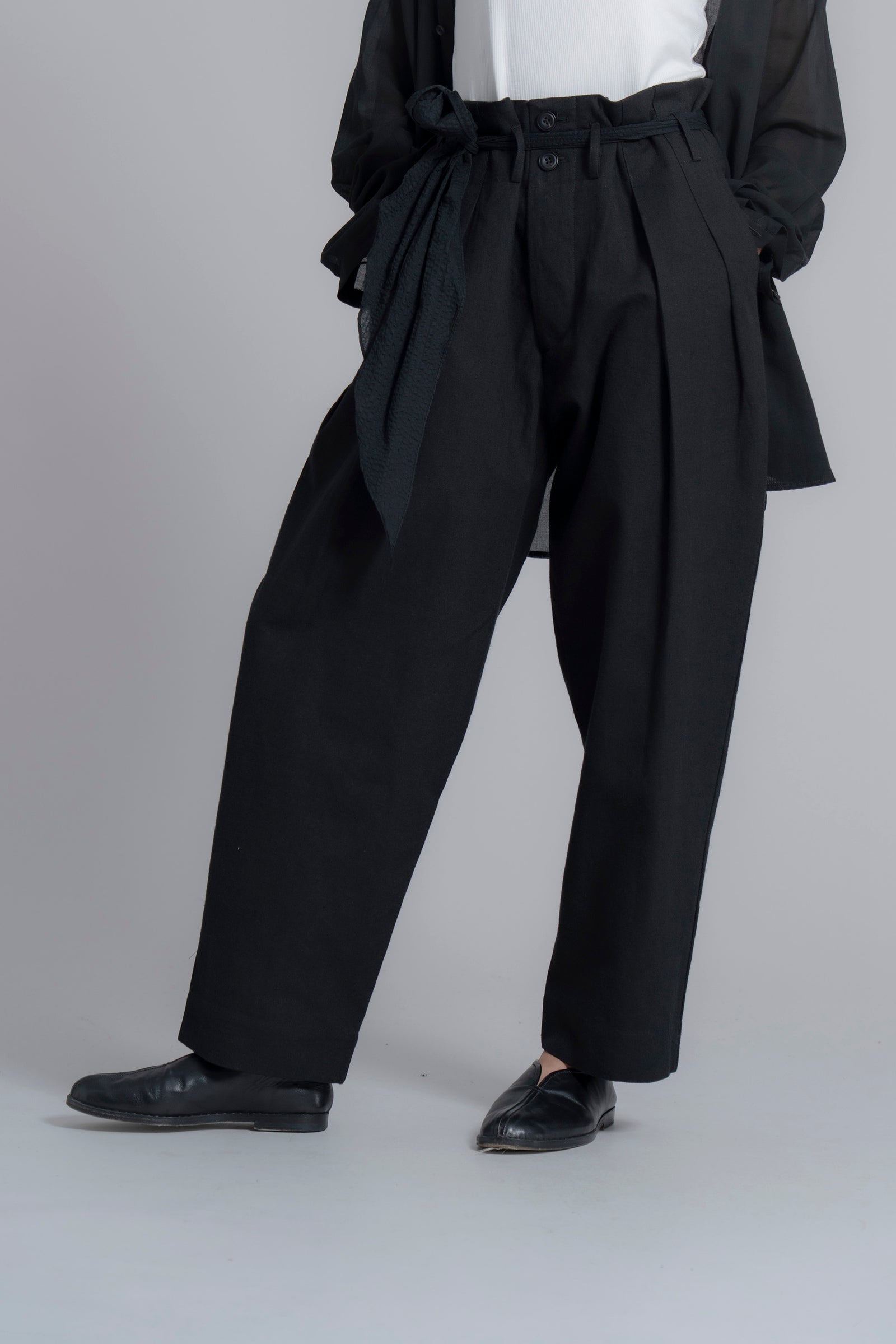 The Belted Hollywood Trousers - Black