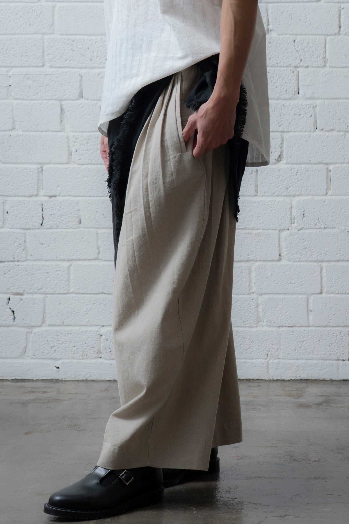 The Pleaty Trousers - Linen