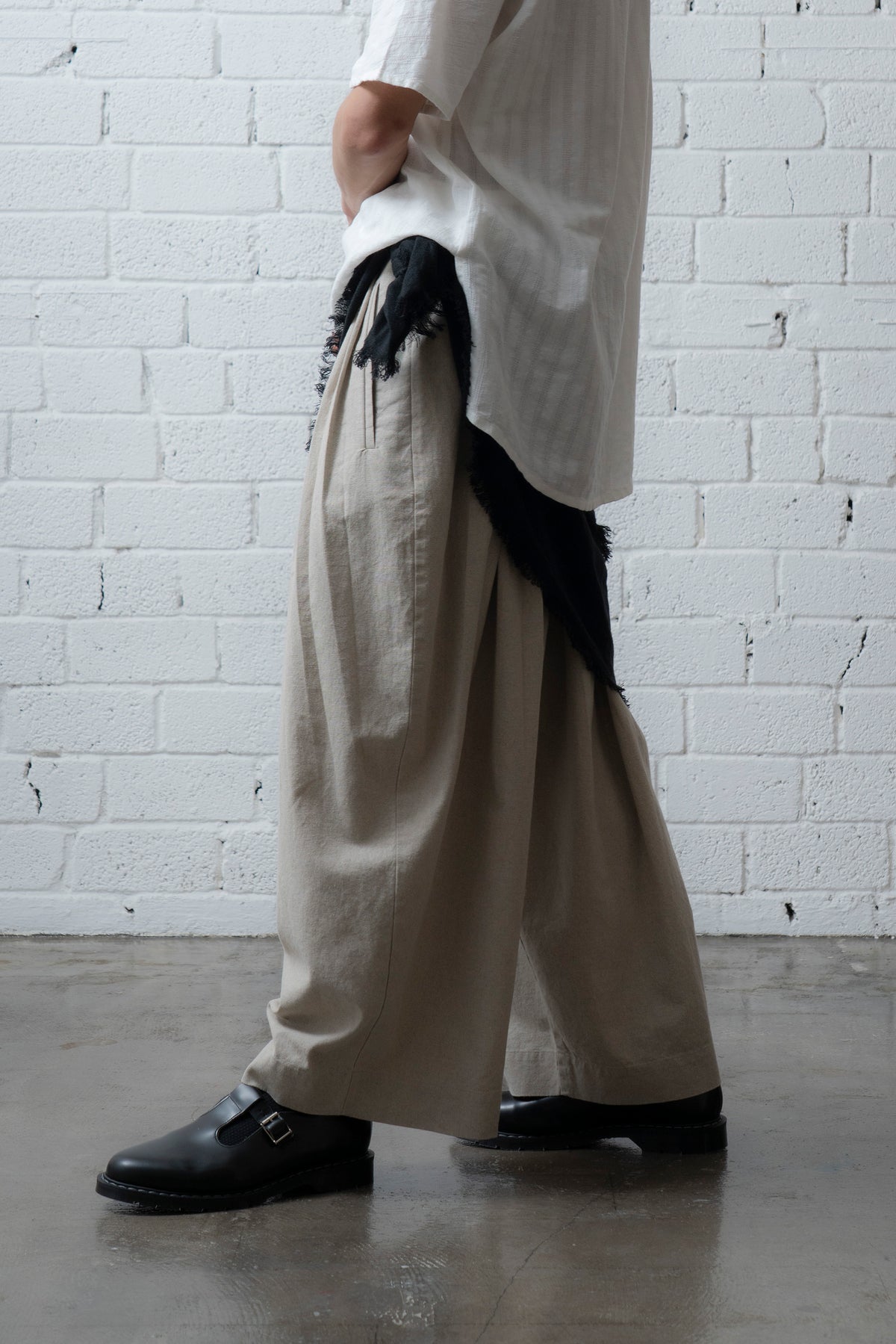 The Pleaty Trousers - Linen