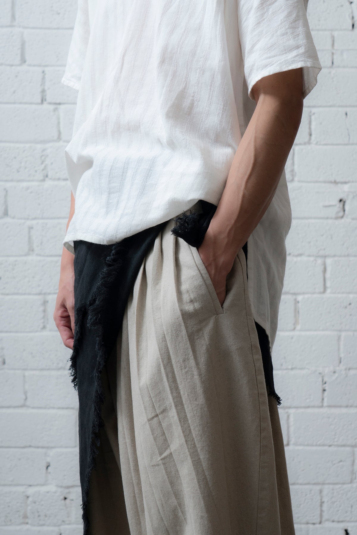 The Pleaty Trousers - Linen