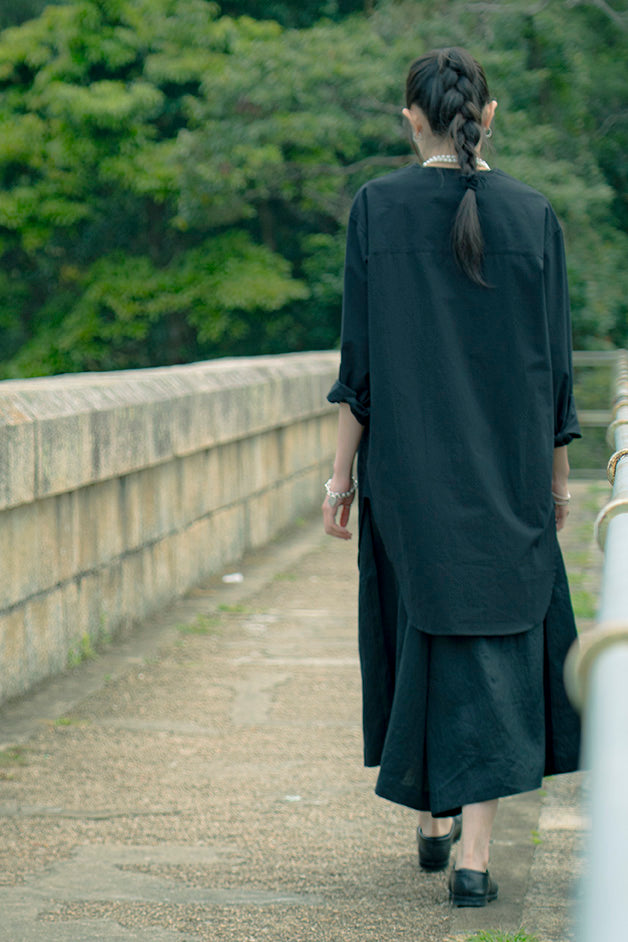 The Collarless Shirt - Black