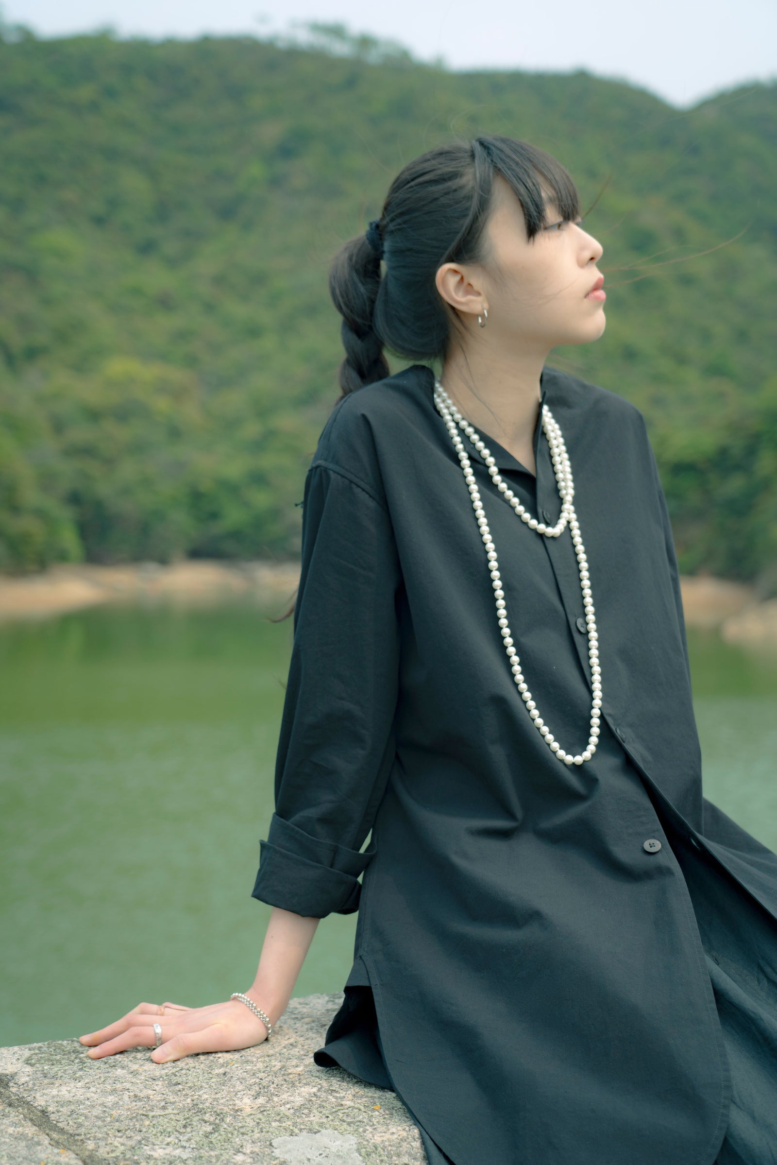 The Collarless Shirt - Black