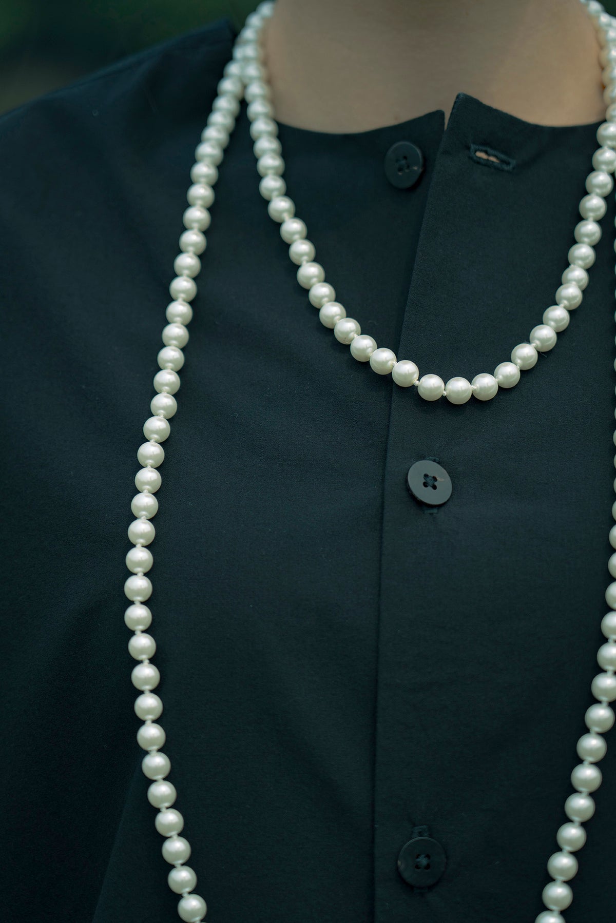 The Collarless Shirt - Black