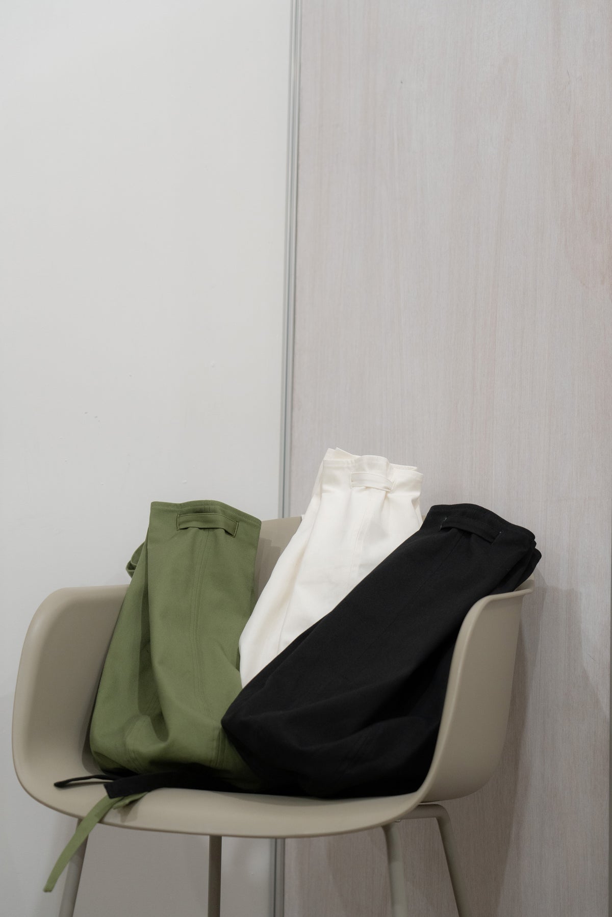 The Canvas Duffle - Sage