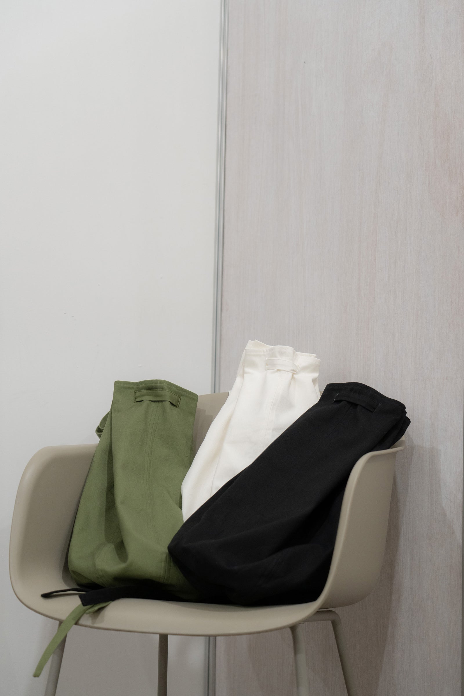 The Canvas Duffle - Sage