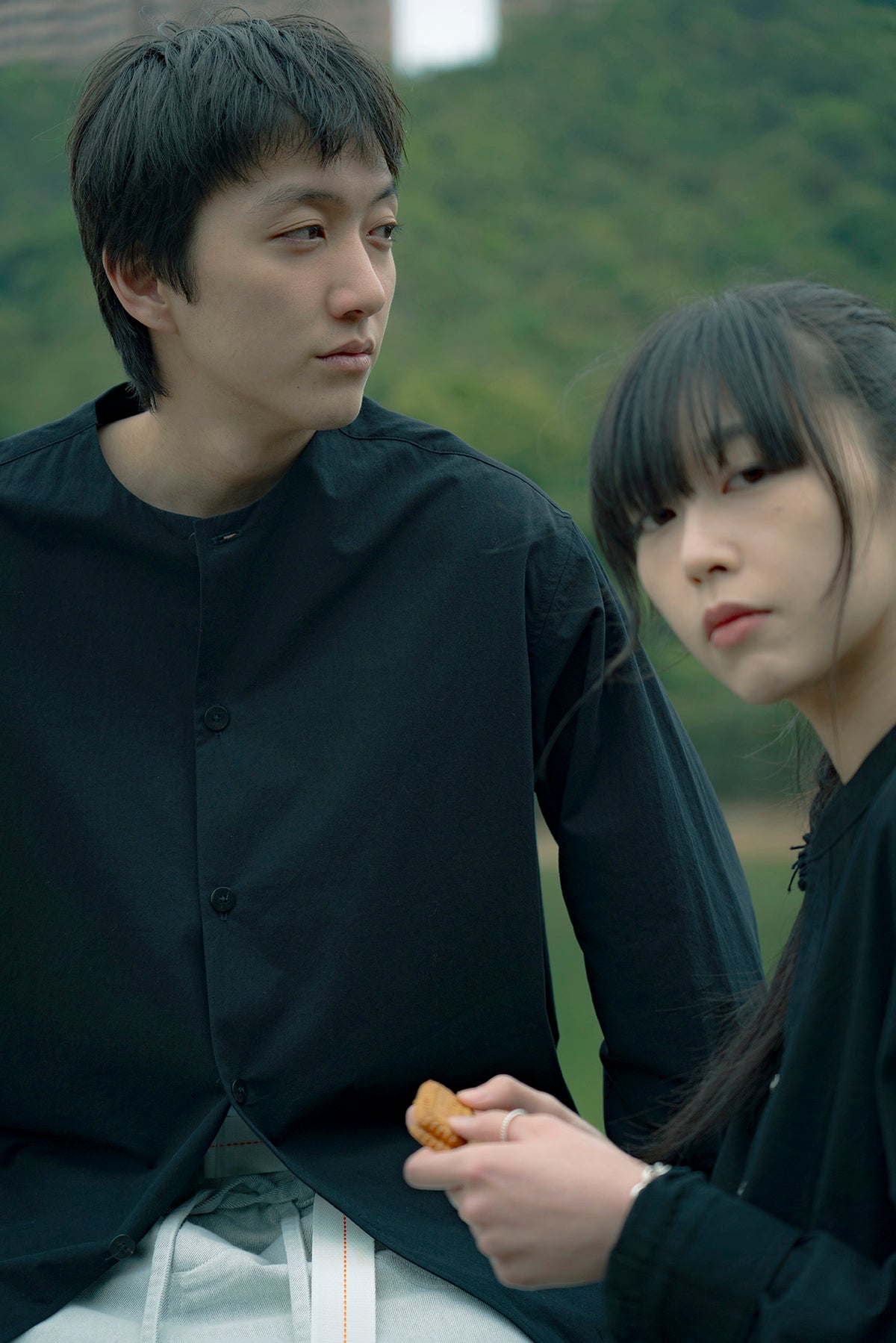 The Collarless Shirt - Black