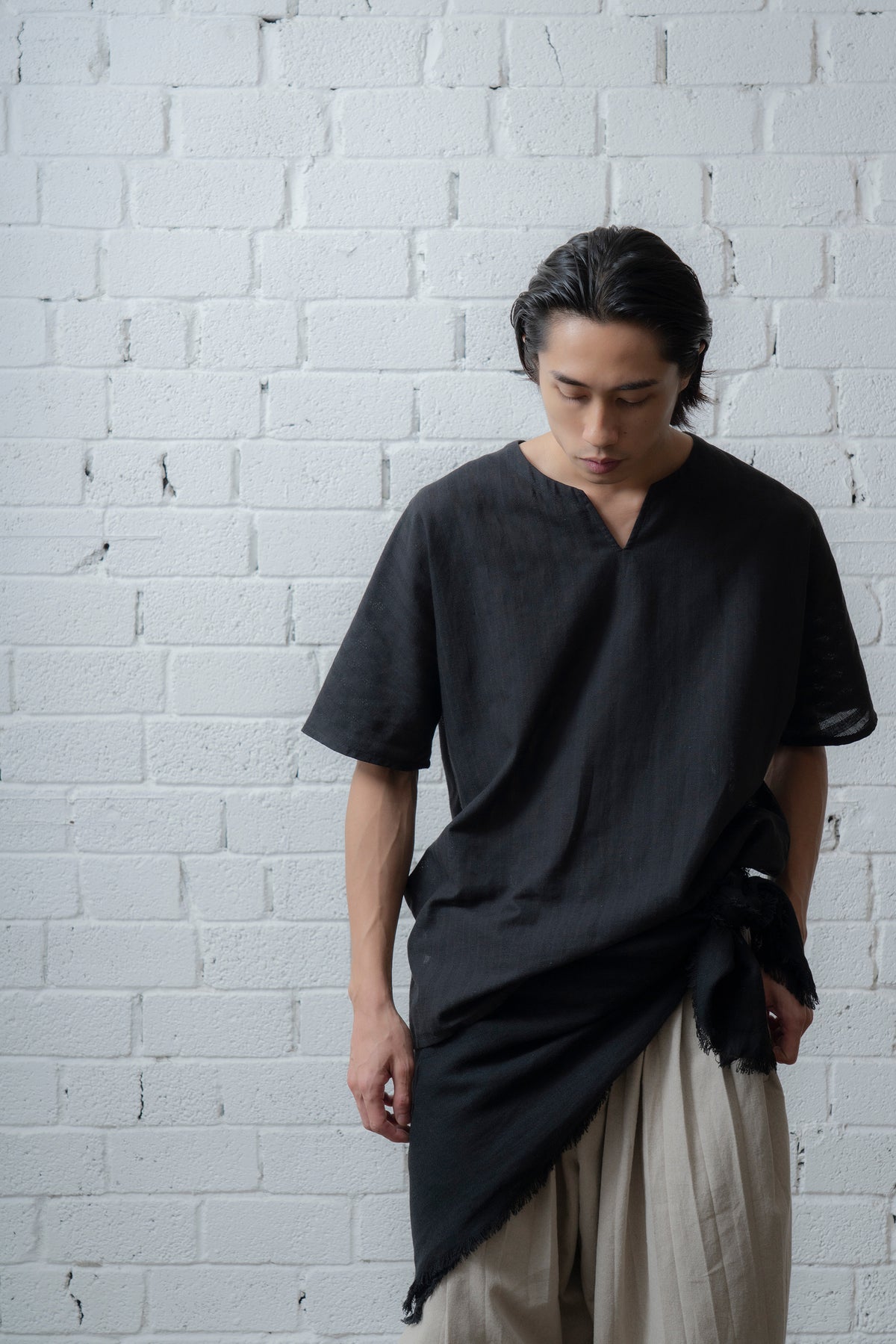 The Linen Scarf - Black
