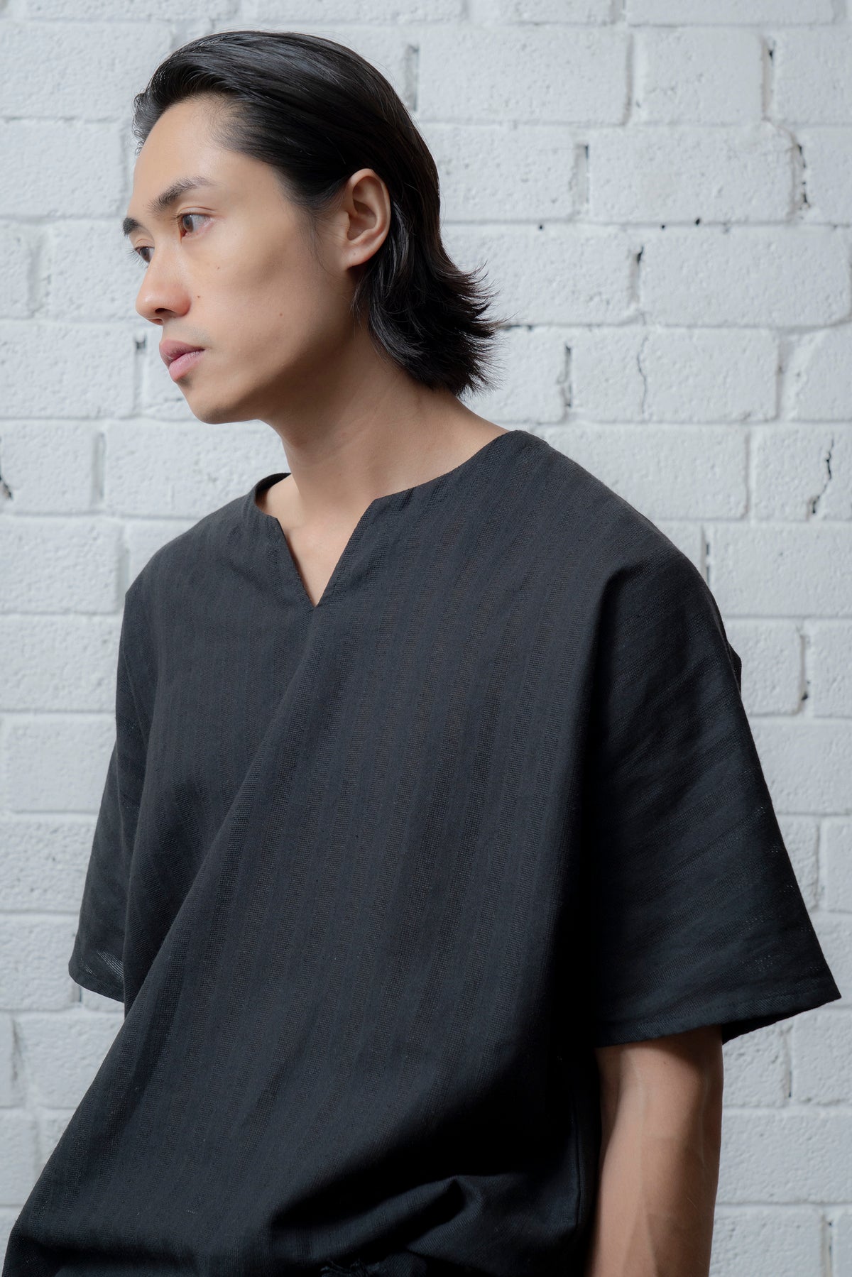 The Split Neck Top - Black