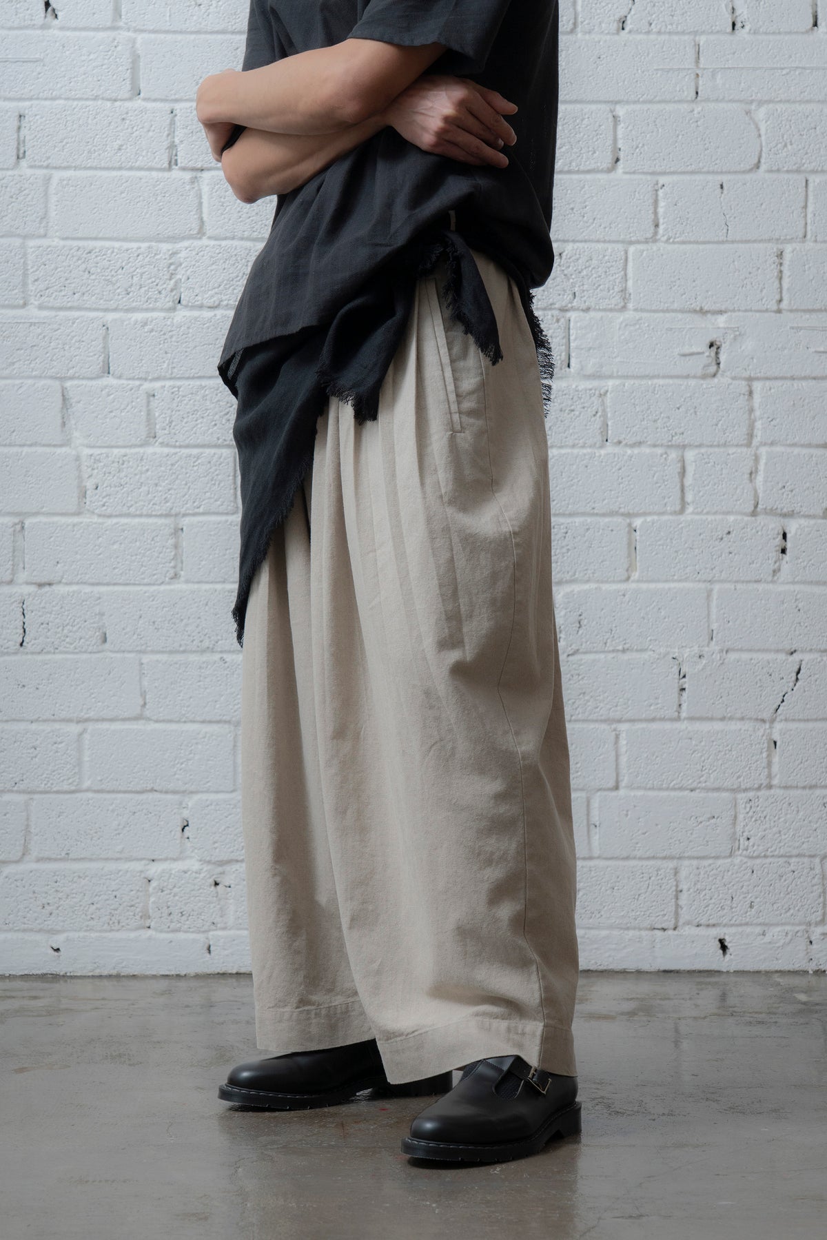 The Pleaty Trousers - Linen