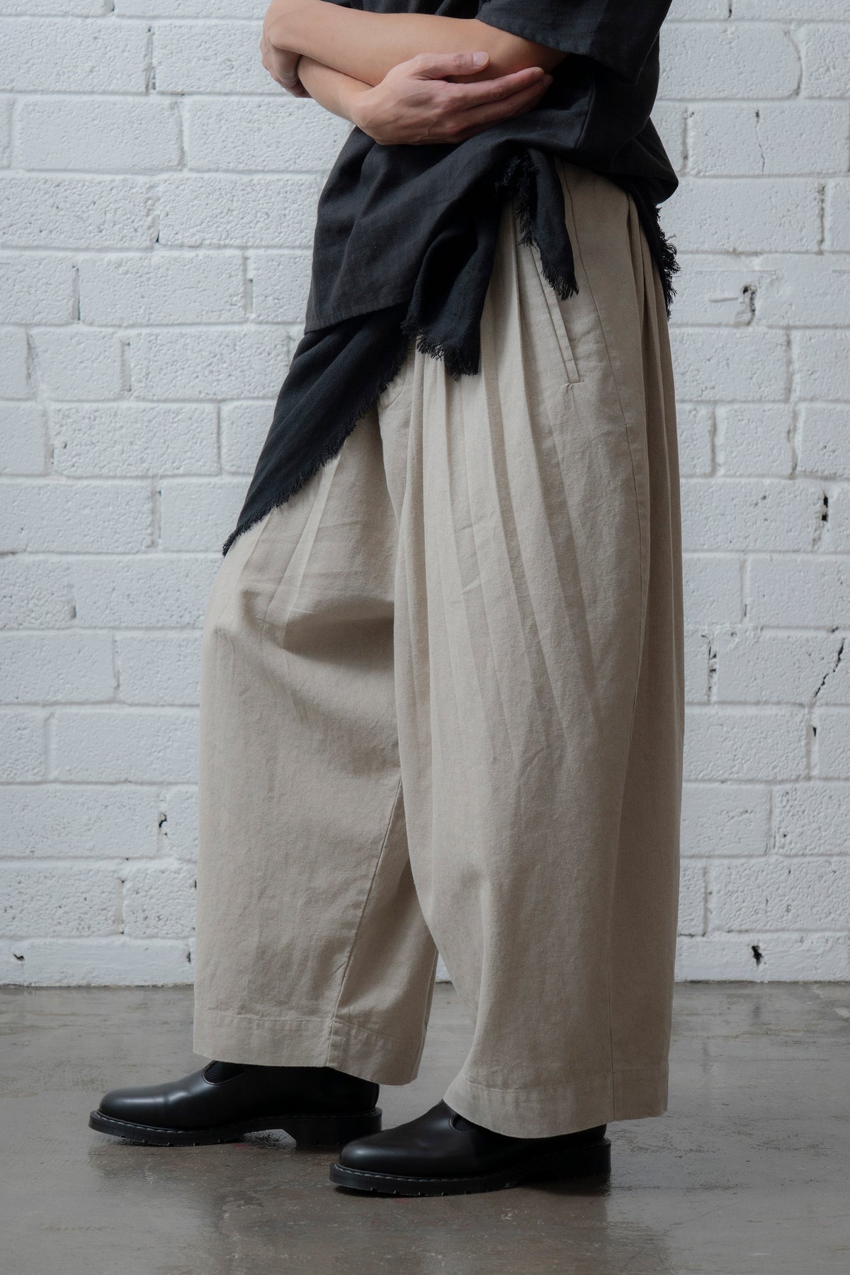 The Pleaty Trousers - Linen