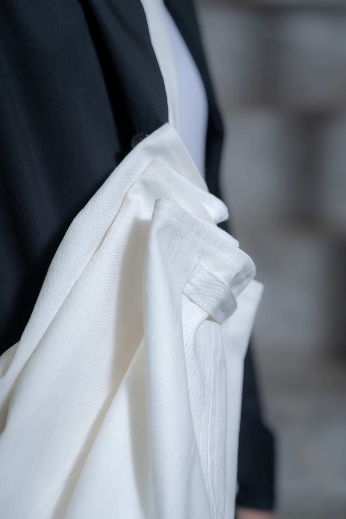 The Canvas Duffle - White