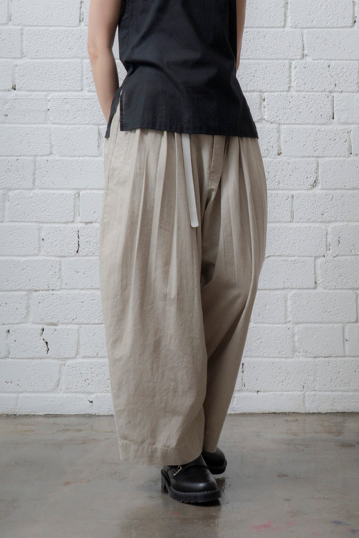 The Pleaty Trousers - Linen