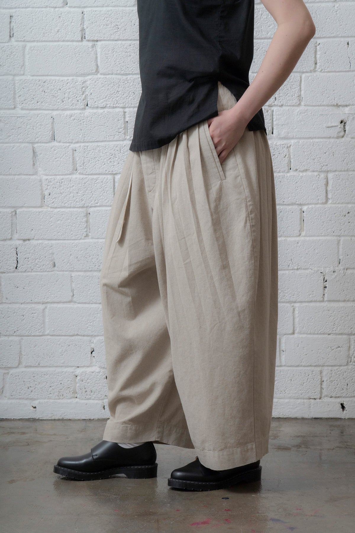 The Pleaty Trousers - Linen