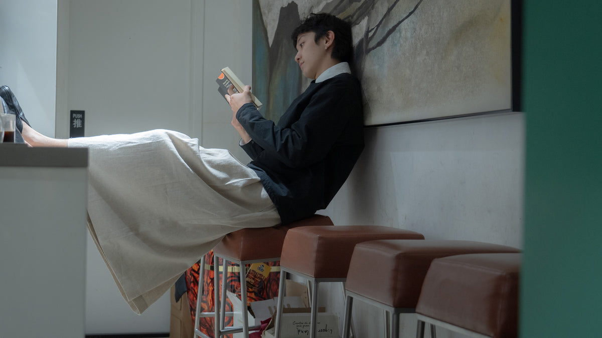 The Pullover Shirt - Black