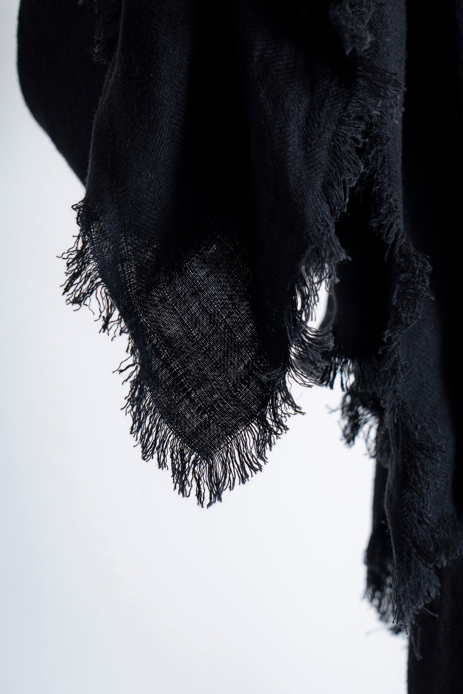 The Linen Scarf - Black