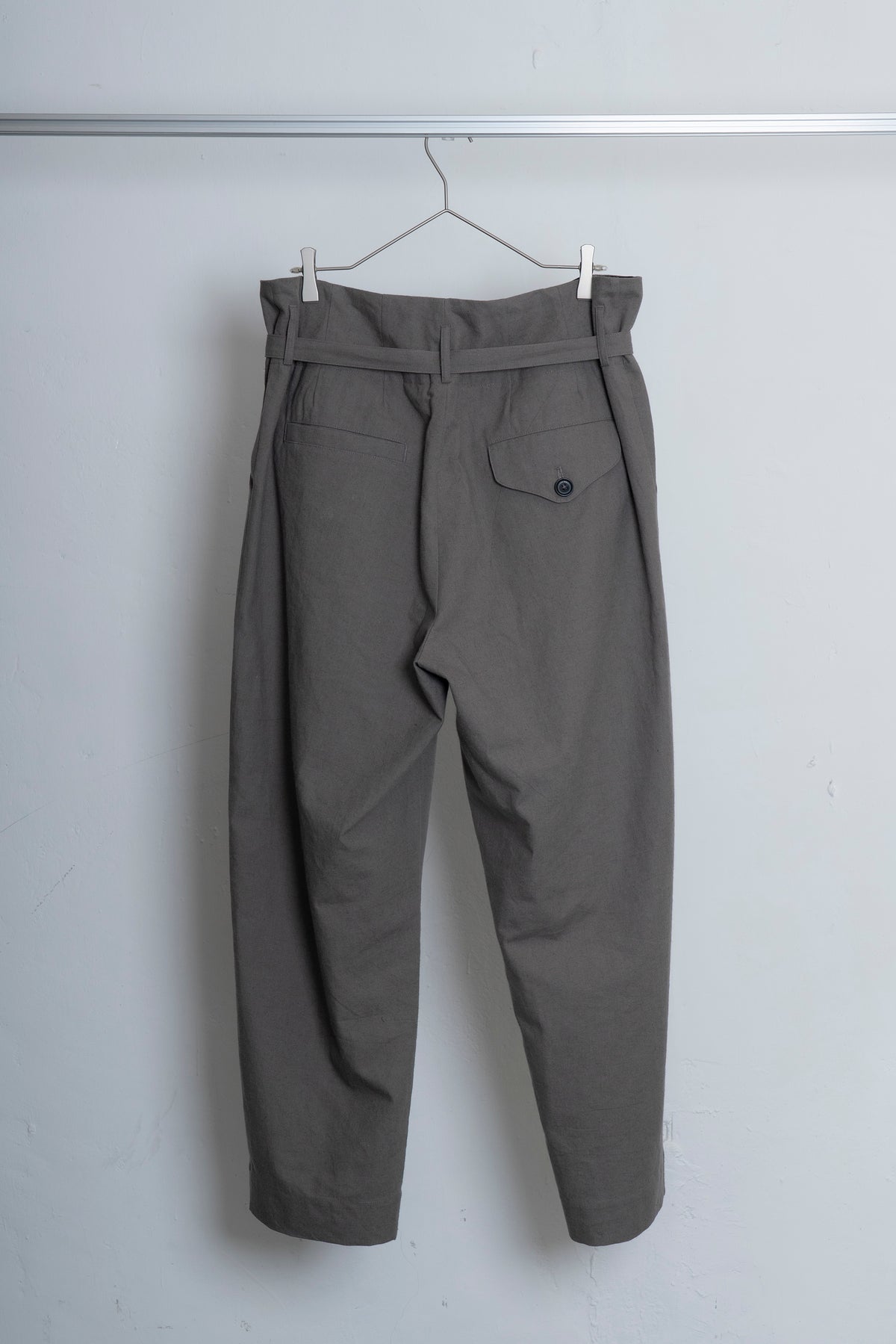The Belted Hollywood Trousers - Greige