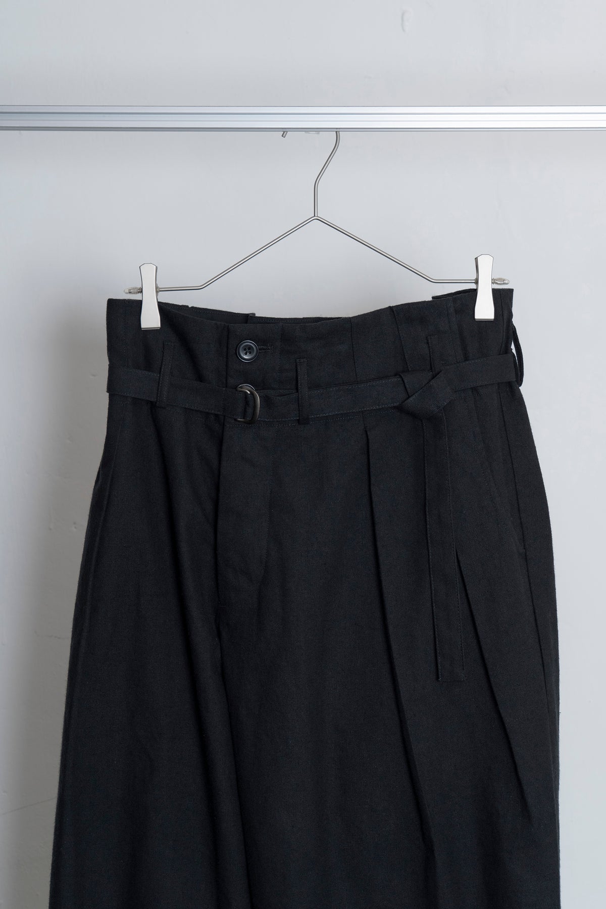 The Belted Hollywood Trousers - Black