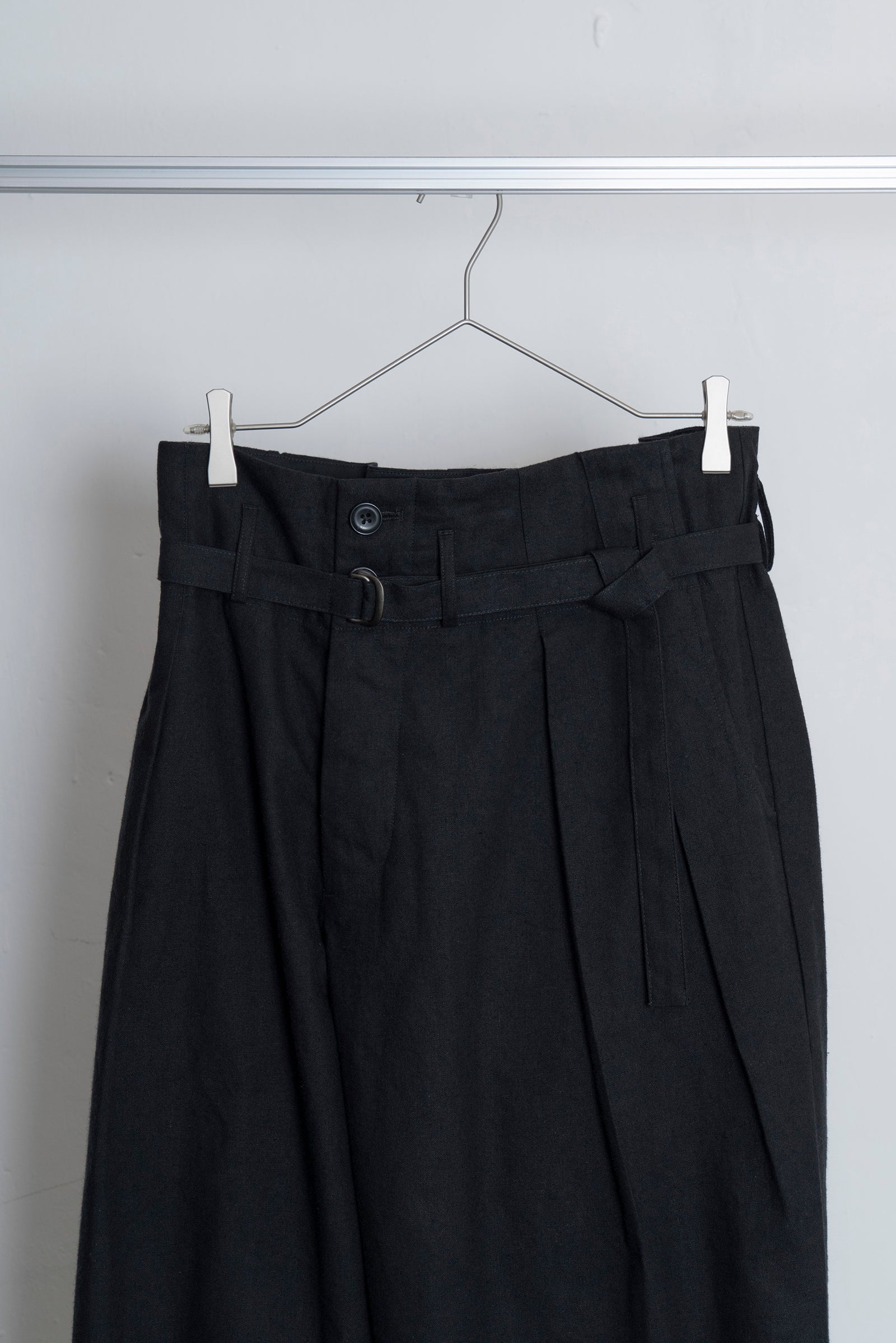 The Belted Hollywood Trousers - Black