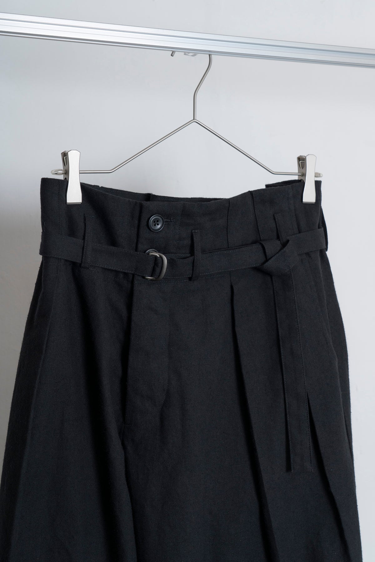 The Belted Hollywood Trousers - Black