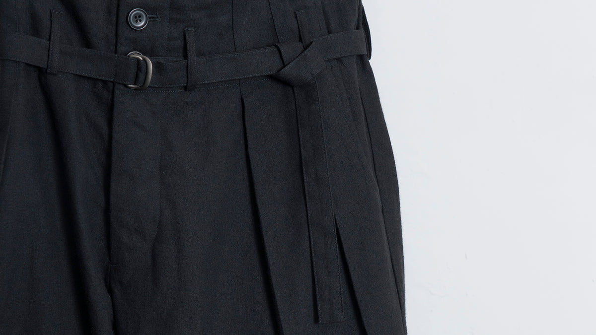 The Belted Hollywood Trousers - Black