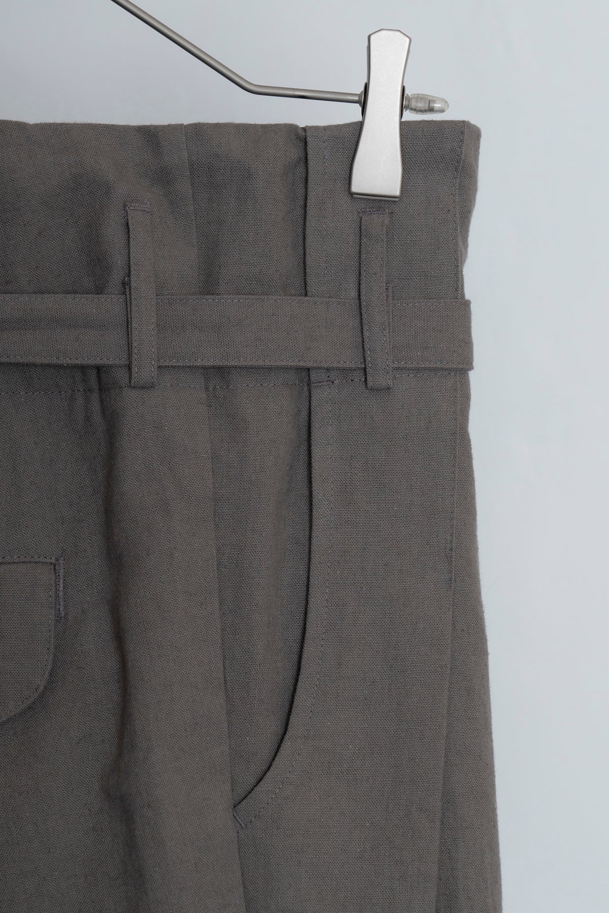 The Belted Hollywood Trousers - Greige