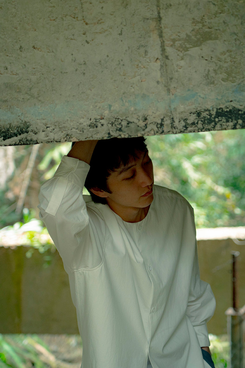 The Collarless Shirt - White